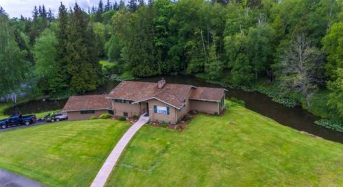 5893 Northwest Dr, Ferndale, WA 98248-9476