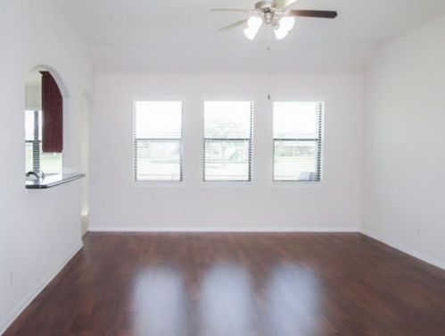 6118 Oxford Lake Dr, Richmond TX  77471-4657 exterior