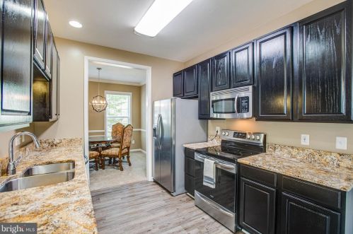24 Indian Wood Ln, Fredericksburg, VA 22405-1834