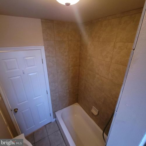 6110 Broad St, Philadelphia PA  19141-1942 exterior