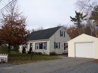 11 Jesse George Rd, Plaistow, NH 03865-2918
