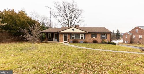 432 Hillcrest Rd, York, PA 17403-4712
