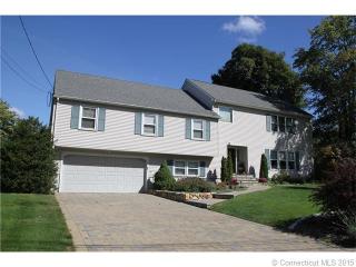 15 Pawson Landing Dr, Branford, CT 06405-5121