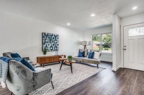 6220 Blarwood Dr, Austin TX  78745-4349 exterior