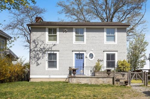 11 Seabreeze Pl, Norwalk CT  06854-4711 exterior