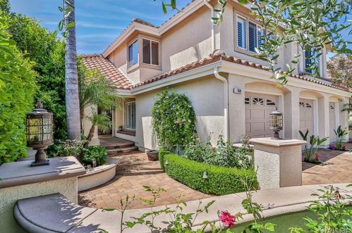 768 Holbertson Ct, Simi Valley, CA 93065-7073