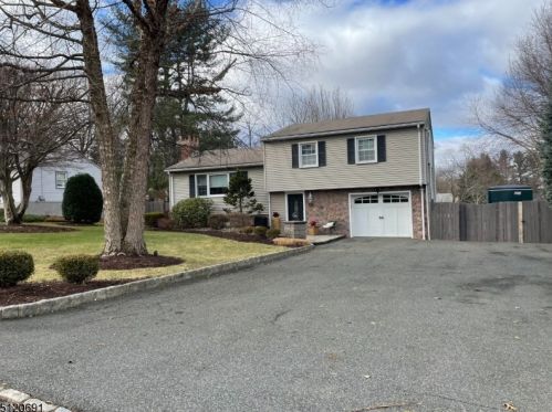 47 Peace Rd, Dover, NJ 07869-1021