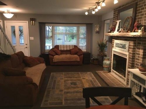 2002 Lakewood Pl, Crown Point IN  46307-9328 exterior
