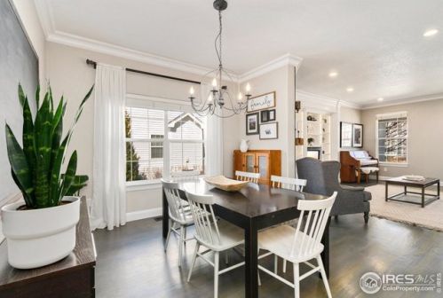 1227 Cres Dr, Fort Collins CO 80526-2917 exterior