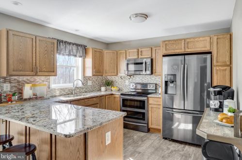 340 Revenoor Rd, Harpers Ferry WV exterior