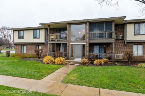 560 Somerset Ln, Bull Valley, IL 60014-7772