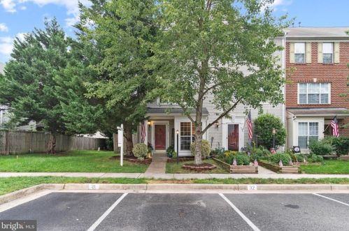 8485 Coronation Ln, Bristow, VA 20136-1763