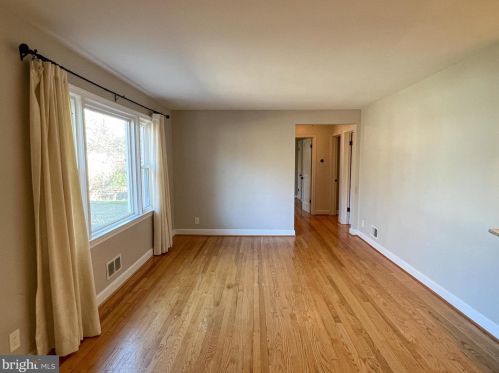 4426 Strathmore Ave, Garrett Park MD  20896-1544 exterior