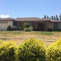 22611 Jerry Dr, Tehachapi, CA 93561-8252