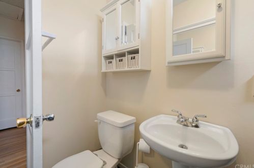 4624 Linwood Pl, Riverside CA  92506-1029 exterior