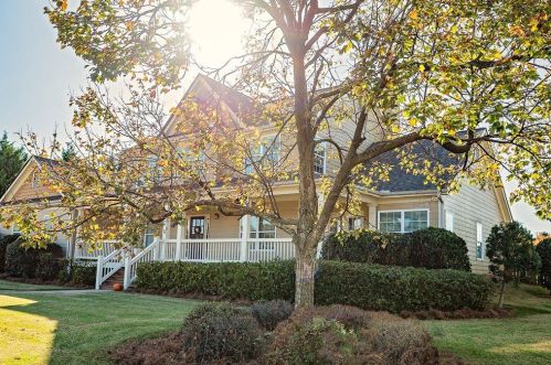 112 Sawtooth Oak Dr, Jefferson, GA 30549-6348