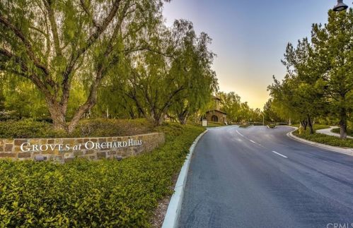 18 Shadybend, Irvine CA  92602-0844 exterior