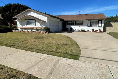 1602 Watwood Rd, Lemon Grove, CA 91945-4056