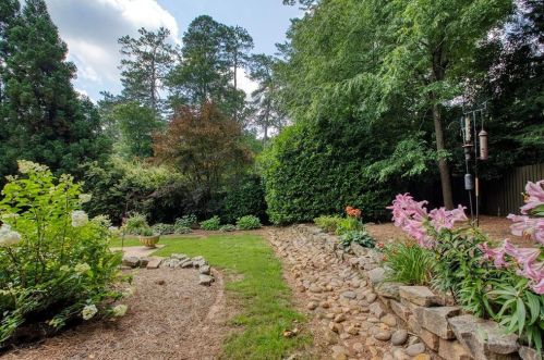 4734 Dudley Ln, Atlanta GA  30327-3330 exterior