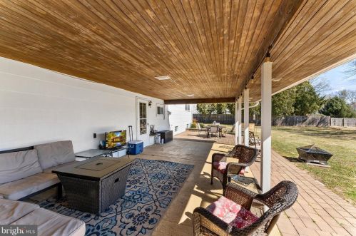 10 Gloucester Ln, Trenton NJ  08618-1006 exterior