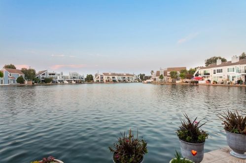 3555 Windspun Dr, Huntington Beach, CA 92649-2026