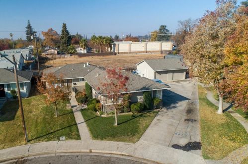 125 Bel Air Ct, Turlock, CA 95380-3255