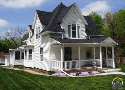 510 Frazier St, Valley Falls, KS 66088-1115