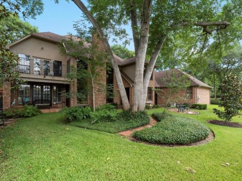 2202 Country Crk Way, Richmond TX 77406-6611 exterior