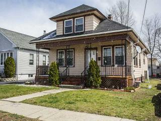 36 Crothers Ave, Cranston, RI 02910-3109