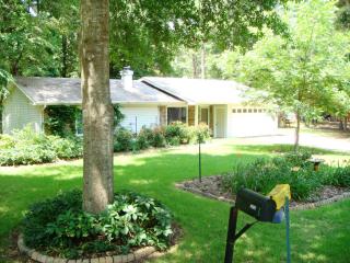 14322 Herman Reid Rd, Bauxite, AR 72011-9252