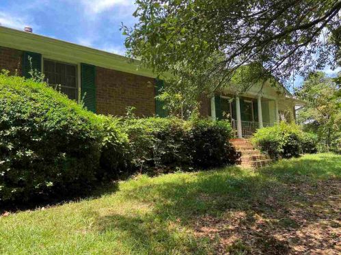 64 Prairie Rd, Hartwell, GA 30643-4729