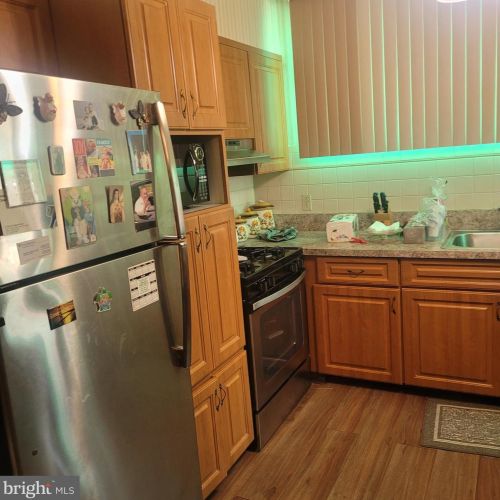 2329 11 St, Philadelphia PA 19133-1005 exterior