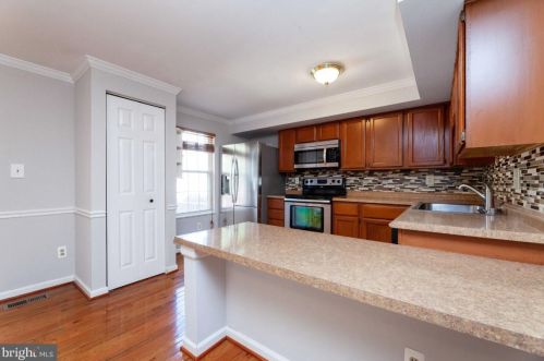 12821 Evansport Pl, Woodbridge VA  22192-6462 exterior