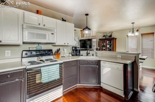 4111 Crestview Dr, Pueblo CO 81008-1761 exterior