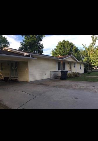 1101 Sunset Dr, Oswego, KS 67356-9347
