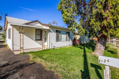 2824 Lanning Ave, Redding, CA 96001-3506
