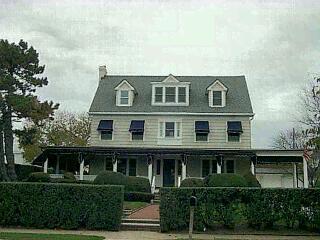 15 Allen Ave, Red Bank, NJ 07711