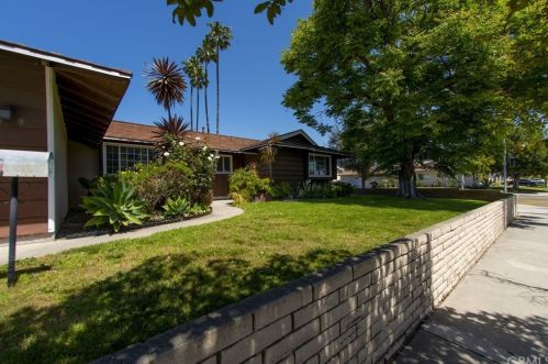 1457 Nutwood St, Anaheim CA  92804-6067 exterior