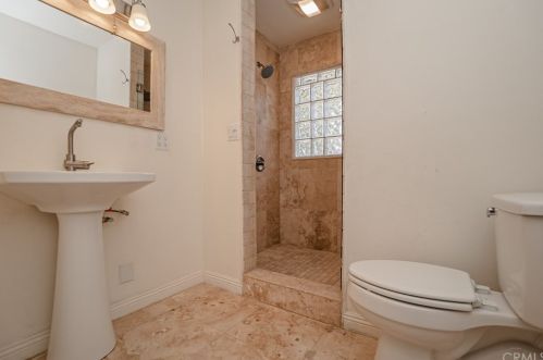 2863 Bridgeport Ave, Anaheim CA  92804-2047 exterior