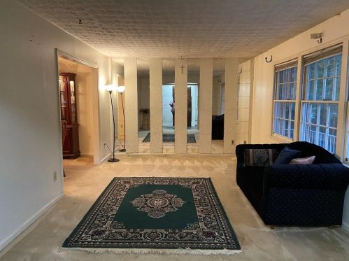 500 Rue Montaigne, Stone Mountain, GA 30083-4456