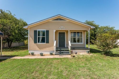 411 Valley St, Dublin, TX 76446-1335