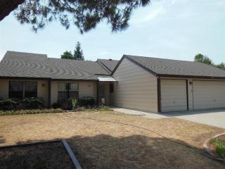 233 Quincy Ave, Fresno, CA 93711-6045