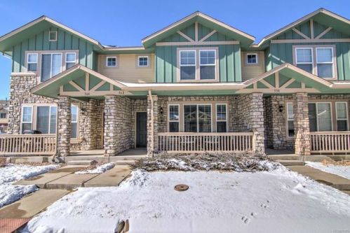 562 Mobile Pl, Aurora, CO 80017-3100