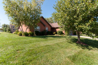 326 Meadowlark Ln, Belleville, IL 62220-2784