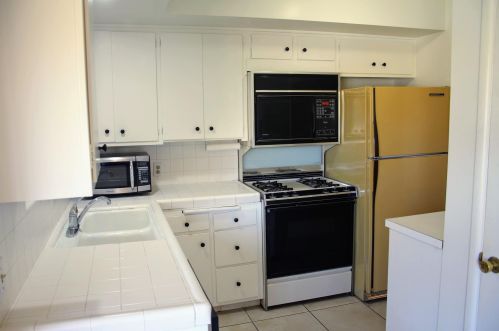 2025 Tachevah Dr, Palm Springs, CA 92262-5334
