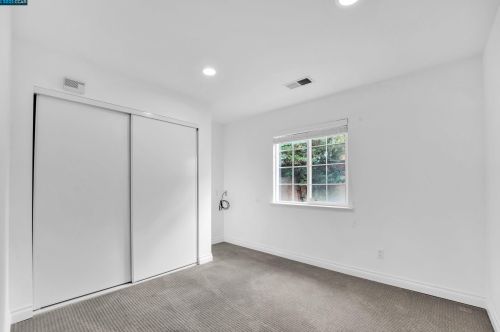 215 Cleopatra Dr, Concord CA  94523-3411 exterior