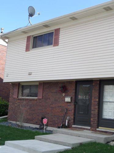 341 Anderson St, Crown Point, IN 46307-3201