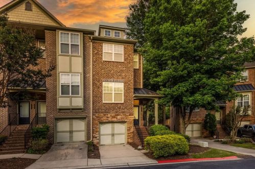 1976 Cobblestone Cir, Atlanta, GA 30319-4908