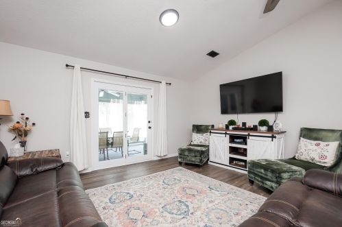 102 Chimney Pl, Warner Robins GA  31088-6523 exterior