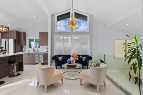 1130 Old Phillips Rd, Glendale CA  91207-1112 exterior